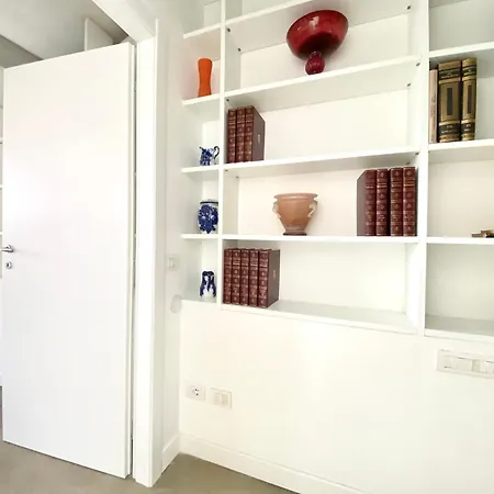 Sant Ambrogio Courtyard Room In Shared Flat Milano Esterno foto