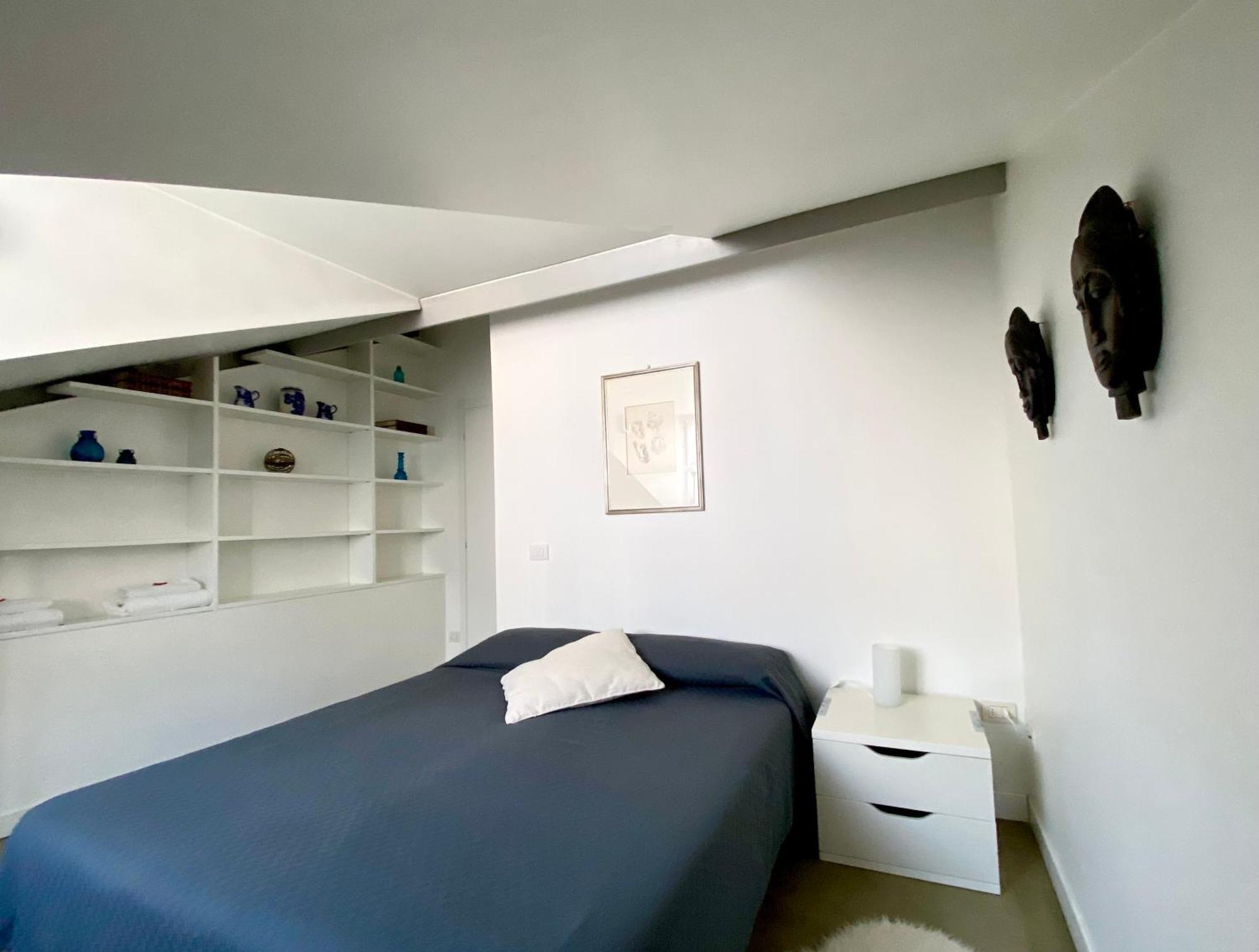 Sant Ambrogio Courtyard In Shared Flat * Milaan